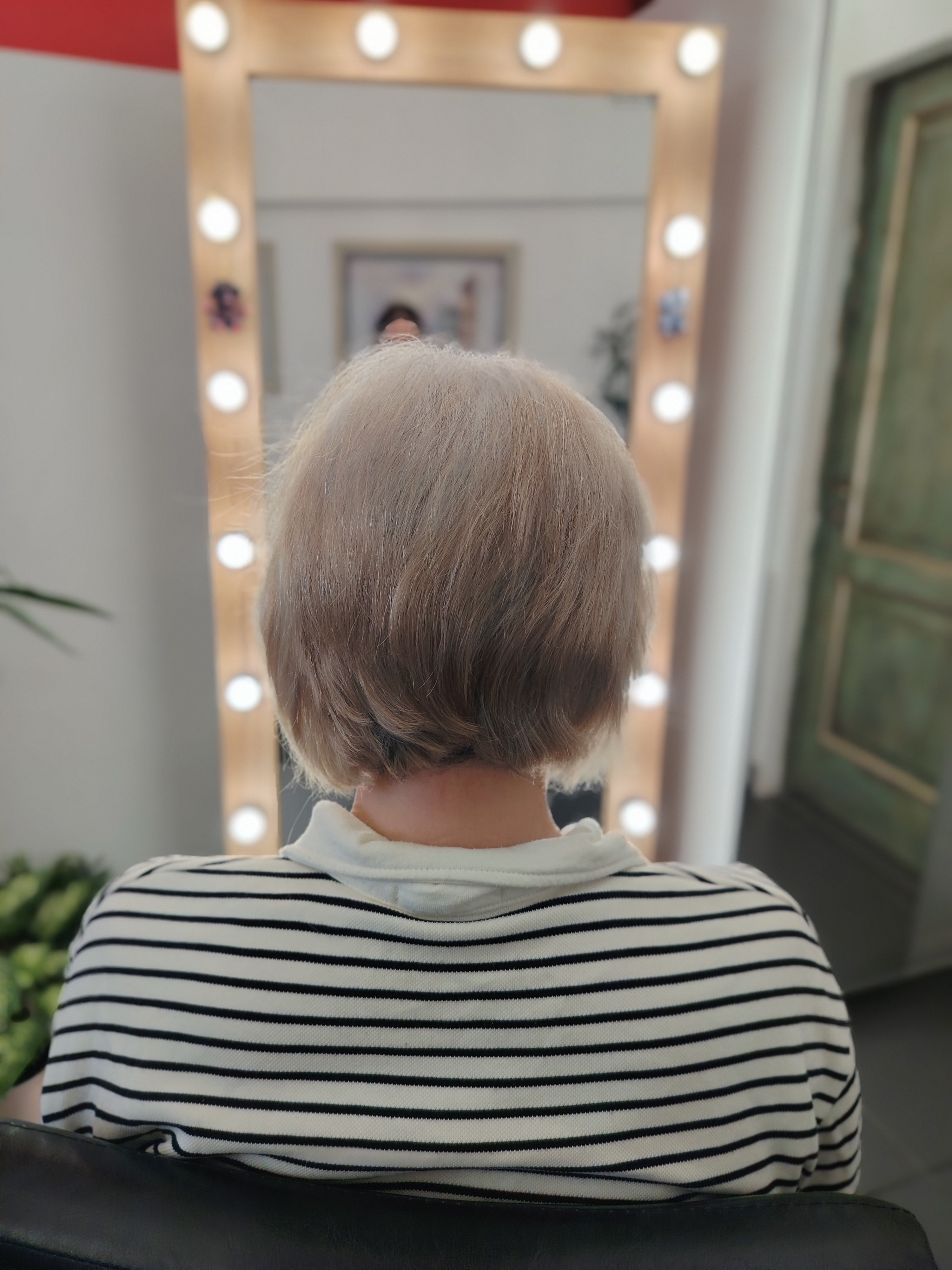 Наращивание  натуральных волос